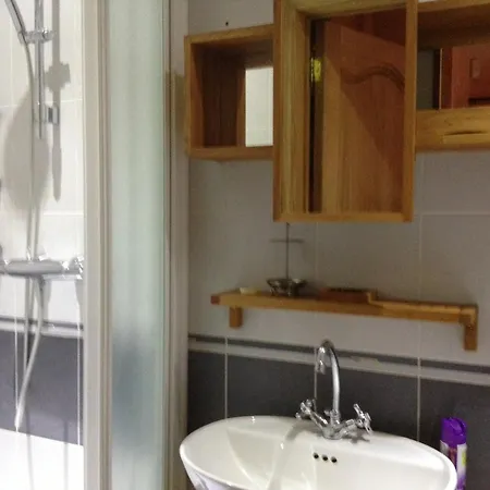 Coquet 2 Chambres, 2 Salles De Douches Avec Piscine,