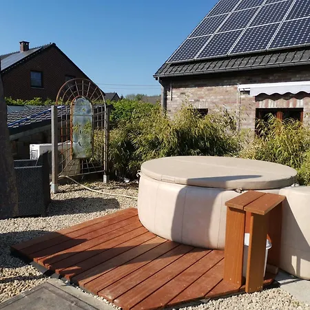 Coquet 2 Chambres, 2 Salles De Douches Avec Piscine, Namur
