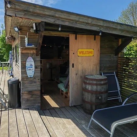 Coquet 2 Chambres, 2 Salles De Douches Avec Piscine, *